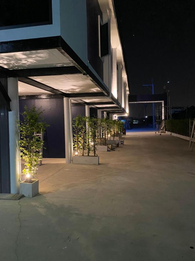 Skyline Resort Ban Khlong Lat Bua Khao Exteriér fotografie