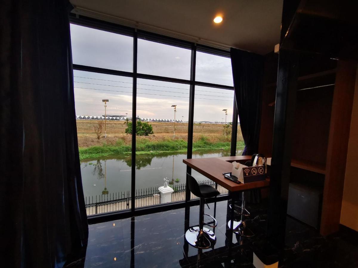 Skyline Resort Ban Khlong Lat Bua Khao Exteriér fotografie