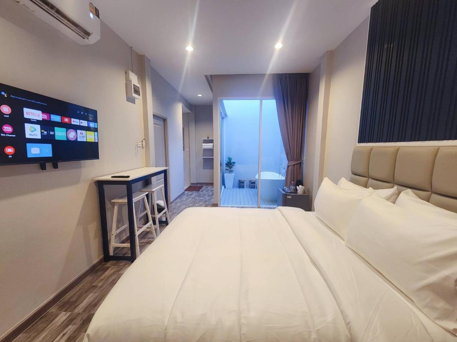 Skyline Resort Ban Khlong Lat Bua Khao Exteriér fotografie
