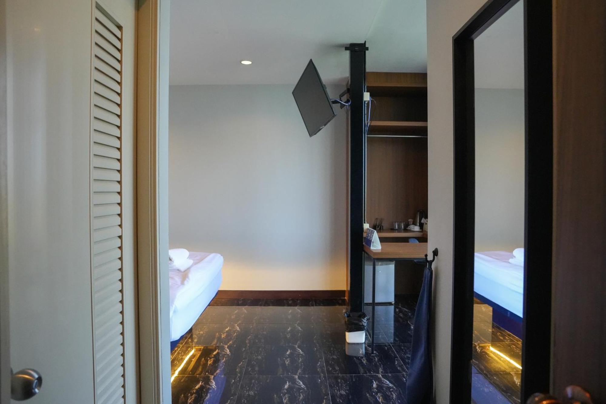 Skyline Resort Ban Khlong Lat Bua Khao Exteriér fotografie
