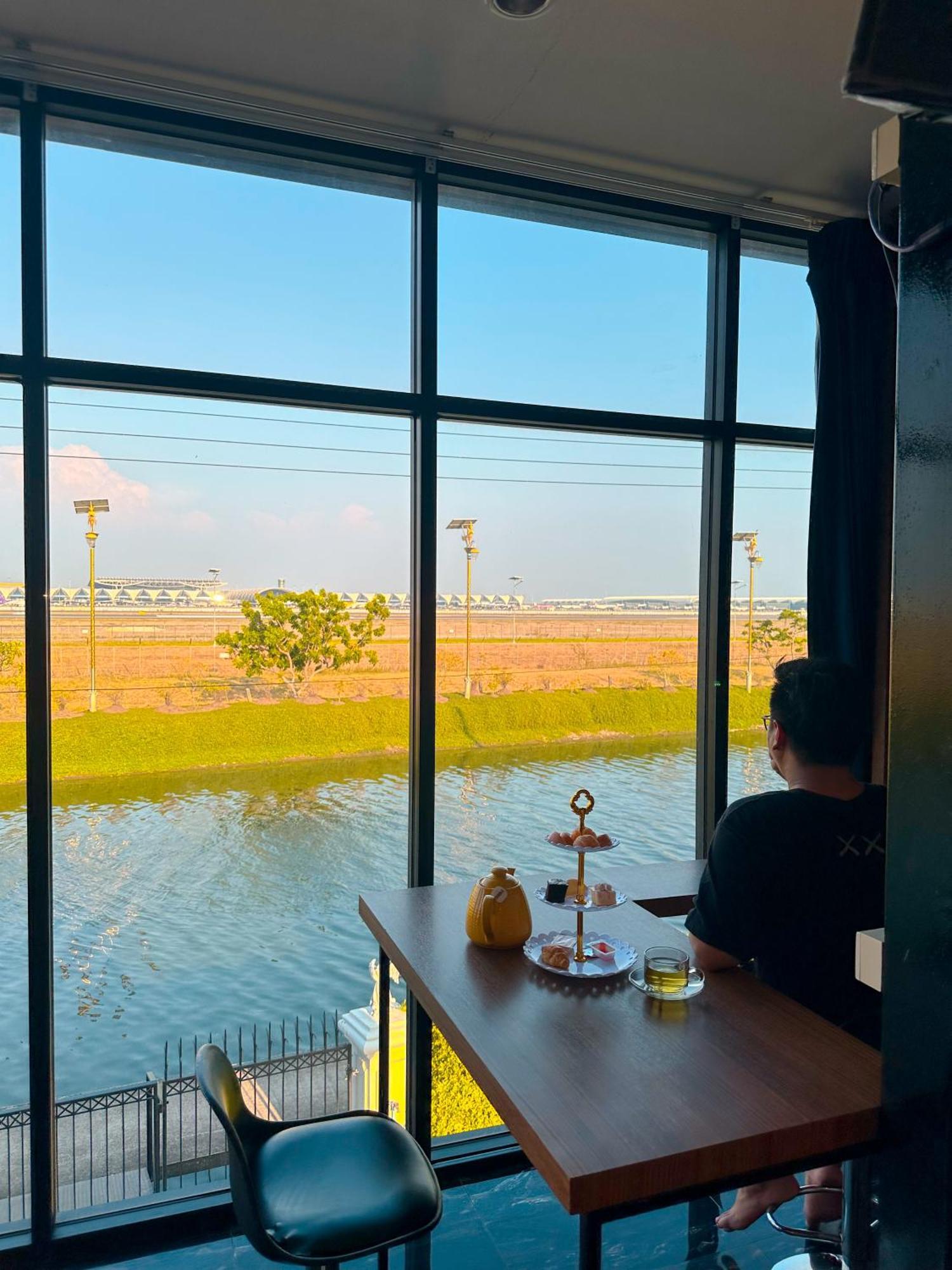 Skyline Resort Ban Khlong Lat Bua Khao Exteriér fotografie