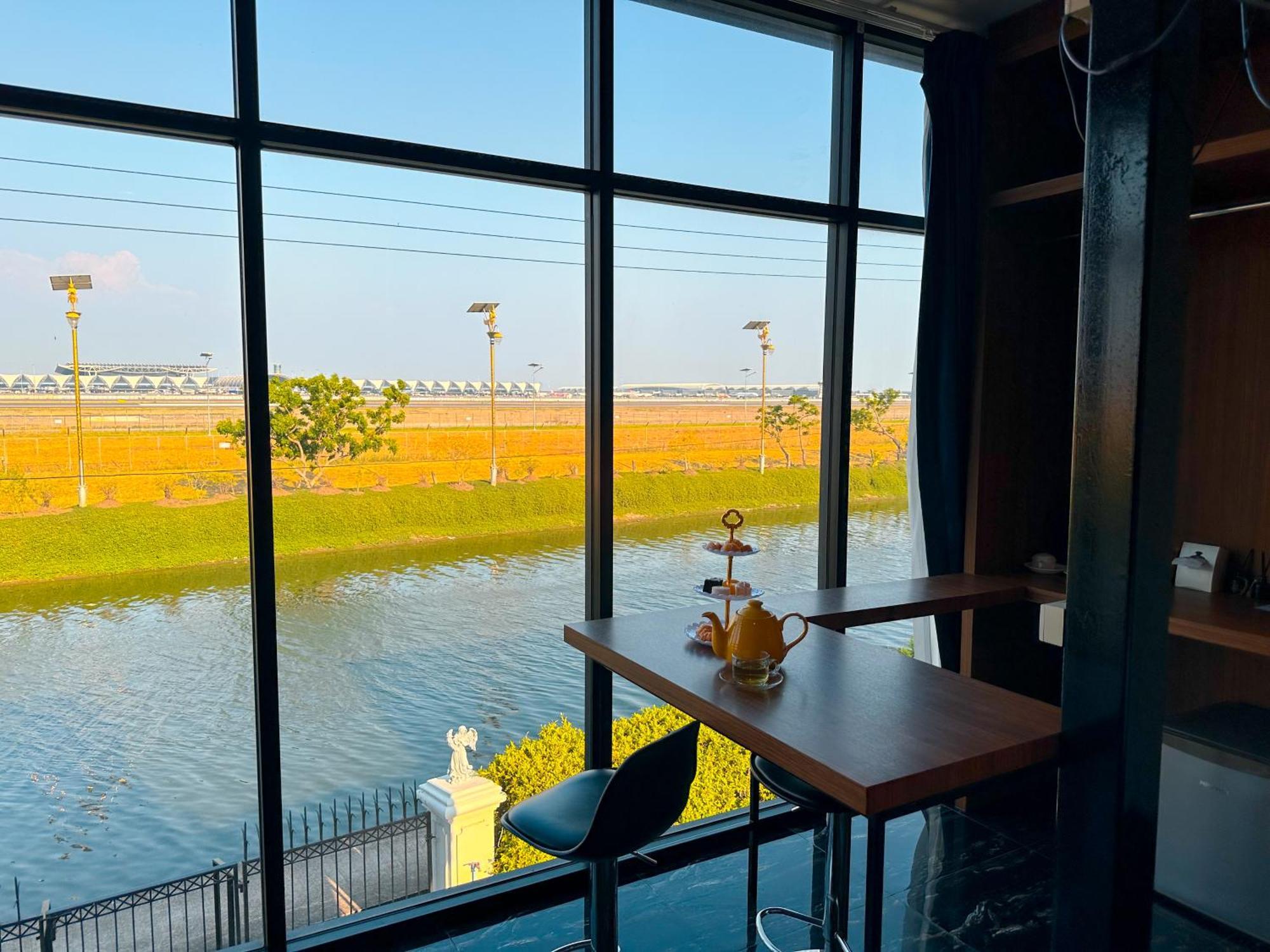 Skyline Resort Ban Khlong Lat Bua Khao Exteriér fotografie